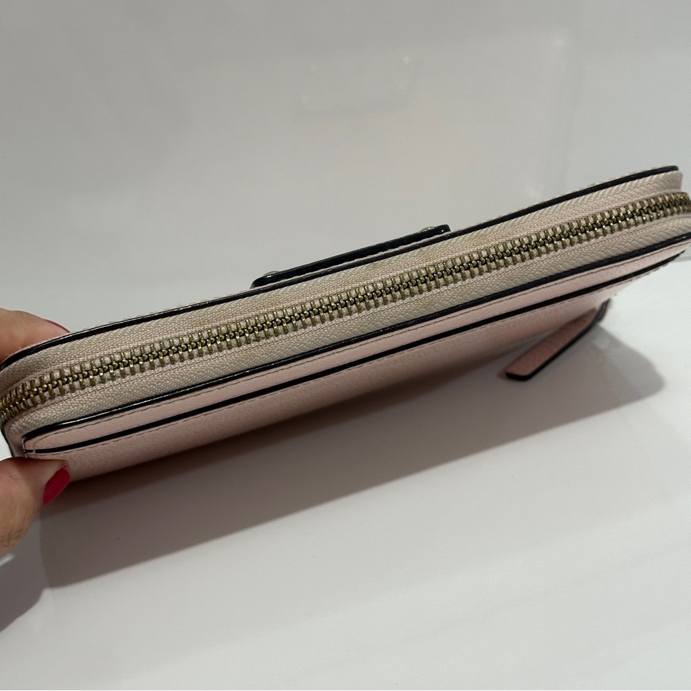 Authentic Kate Spade Wallet - Picture 5 of 8